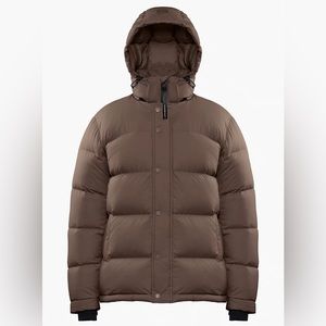 Aritzia The Super Puff Original in Sz MEDIUM